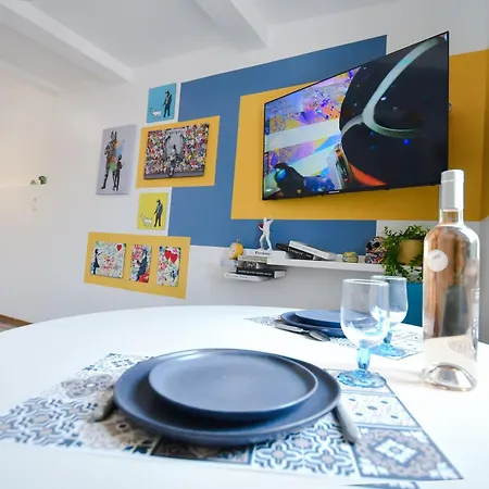 Le Banksy Apartment